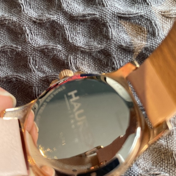 Watch - Picture 4 of 4